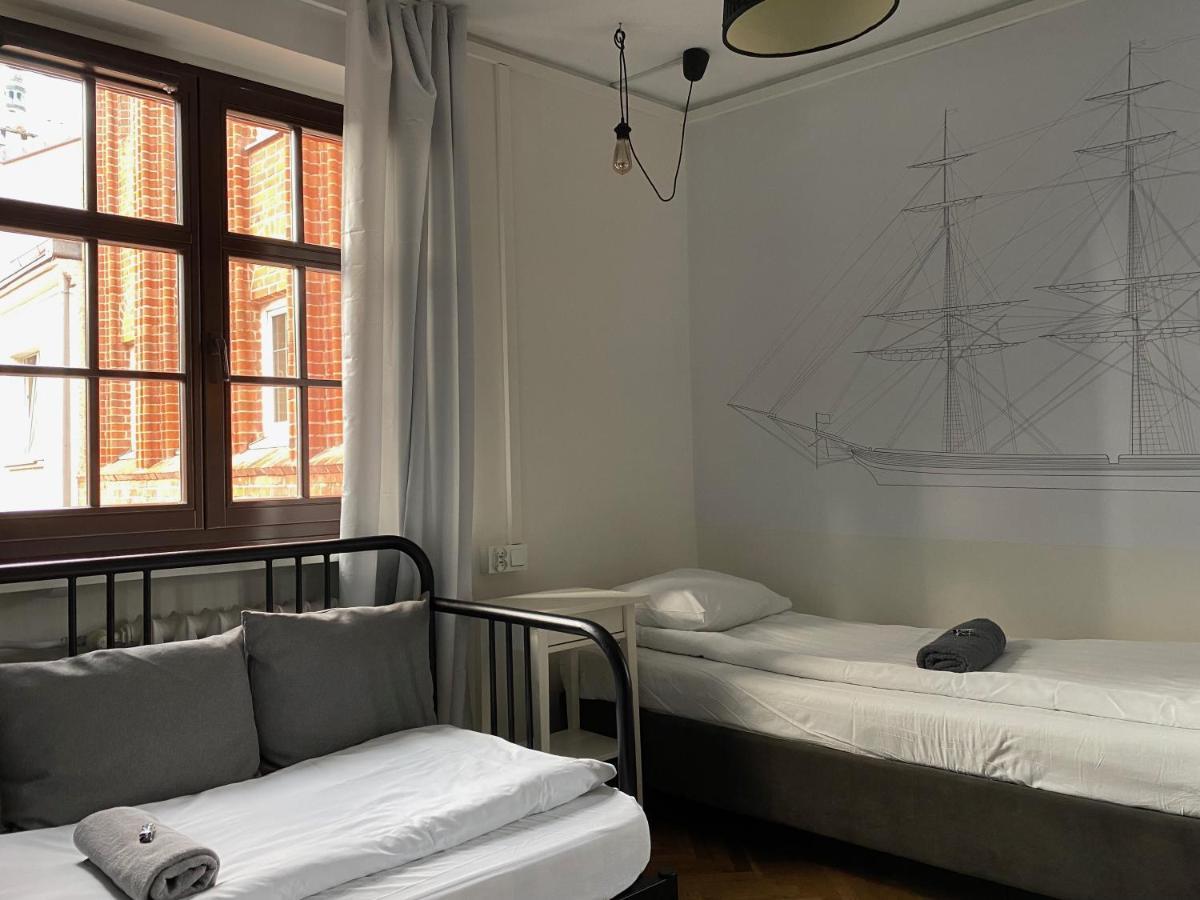 Grand Hostel *